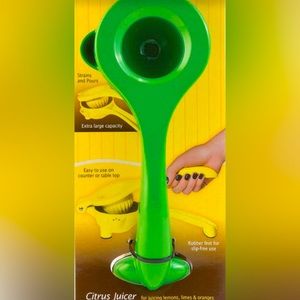 {NWT} Tablecraft Green Citrus Juicer